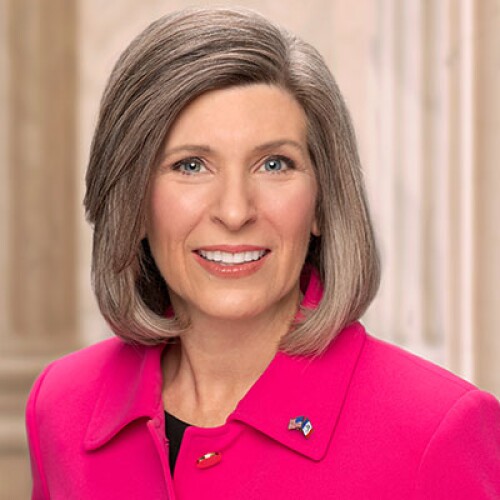 Joni Ernst headshot