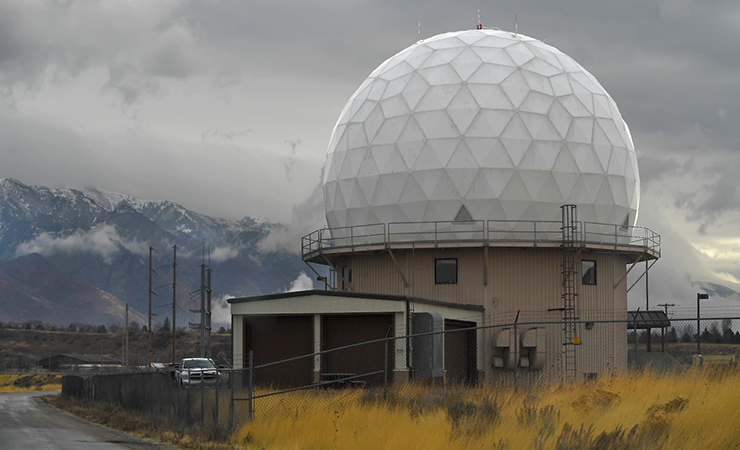 An engineering facility at Hill Air Force Base, Utah, which is serving as a testbed for incorporating 5G technologies into radar applications.  (Image credit – Todd Cromar / U.S. Air Force)