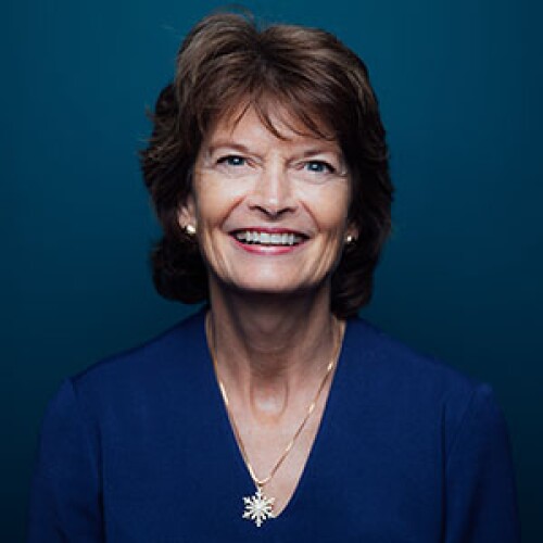 lisa-murkowski-official-photo.jpg