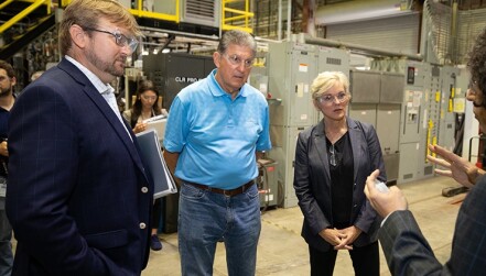 NETL Director Brian Anderson, Sen. Joe Manchin, and Energy Secretary Jennifer Granholm at NETL's West Virginia facility