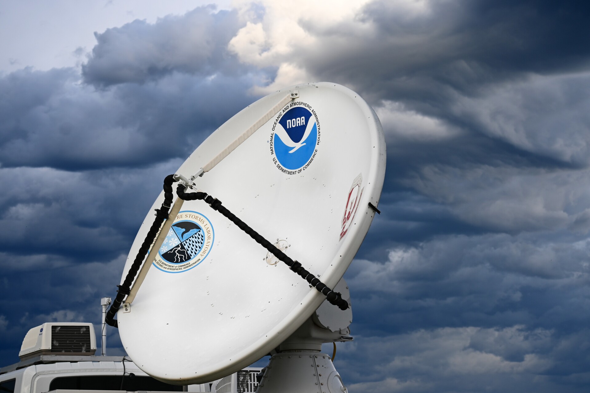 Mobile Radar Truck NOAA.jpg